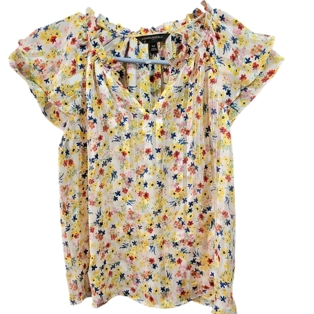 Banana Republic Petite Flutter sleeve top